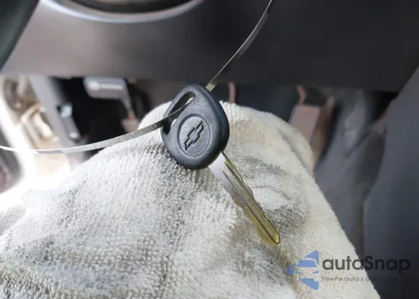 1999 Chevrolet Silverado 1500 Lt z USA, uszkodzony, nr VIN 1GCEK19T6XE177409